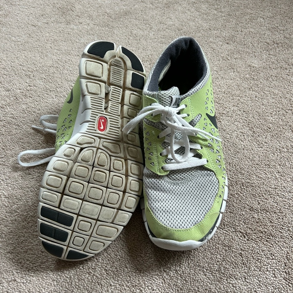 Nike Athletic Shoes Sz 8.5